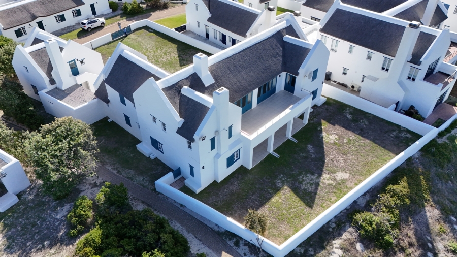 5 Bedroom Property for Sale in Struisbaai Western Cape